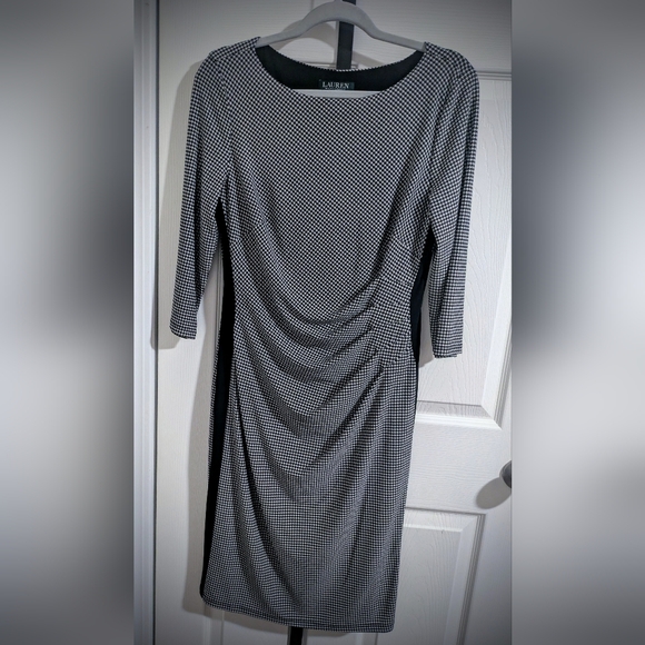 Lauren Ralph Lauren Dresses & Skirts - Lauren Ralph Lauren Black and White Long Sleeve Sheath Dress